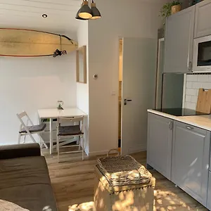 Apartment Tinyhouse Scheveningen Free Gated Parking, Den Haag